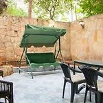 Modern Flat With Backyard Close To Karsiyaka Coast