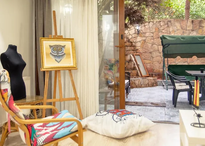 Modern Flat With Backyard Close To Karsiyaka Coast