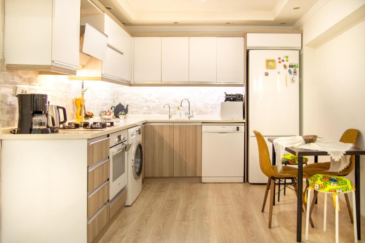 Modern Flat With Backyard Close To Karsiyaka Coast İzmir